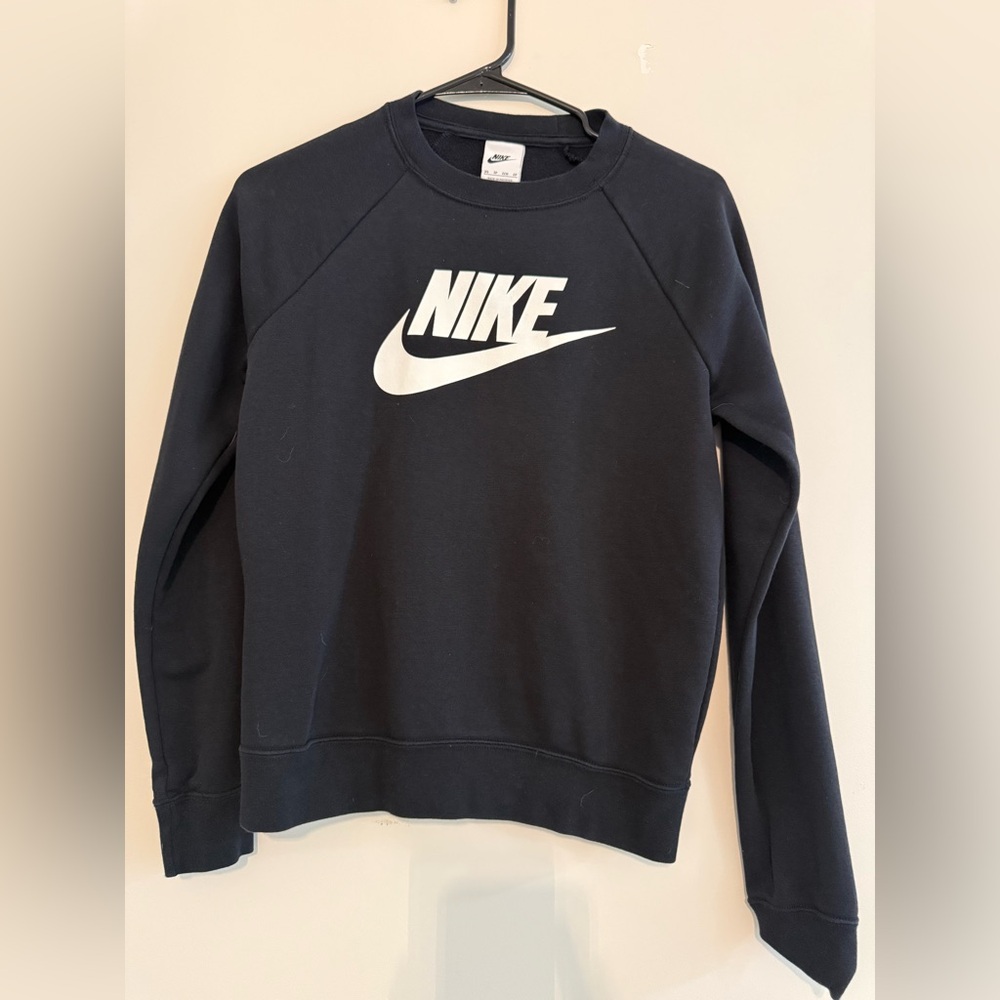 nike crew neck